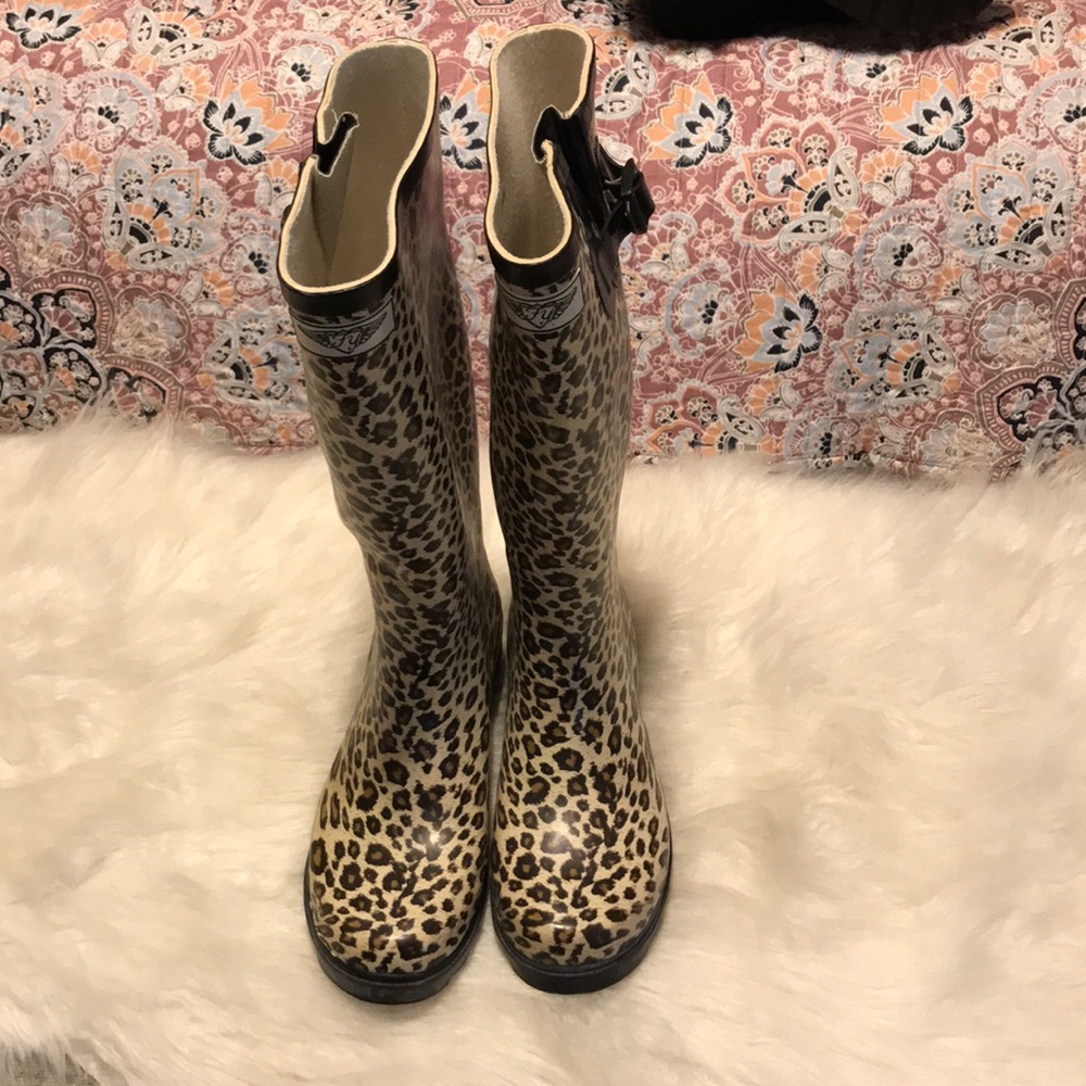Rain boots